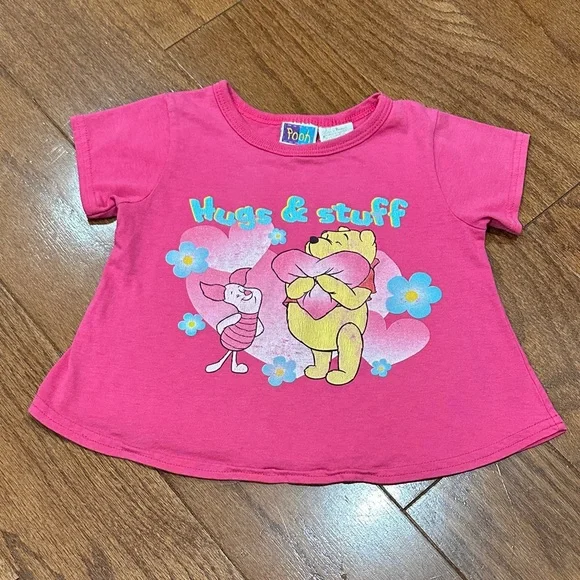 Disney vintage pink Winnie the Pooh and Piglet 'Hugs & Stuff' Tee - Picture 1 of 5